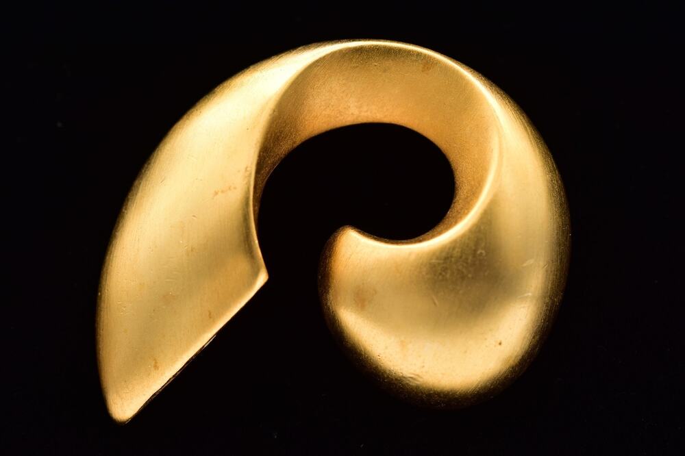 Vintage Abstract Gold Swirl Brooch Sculptural Modernist Statement Pin 80s BinAC